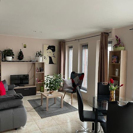 Nyil Apartman Wellnes Debrecen Exteriör bild