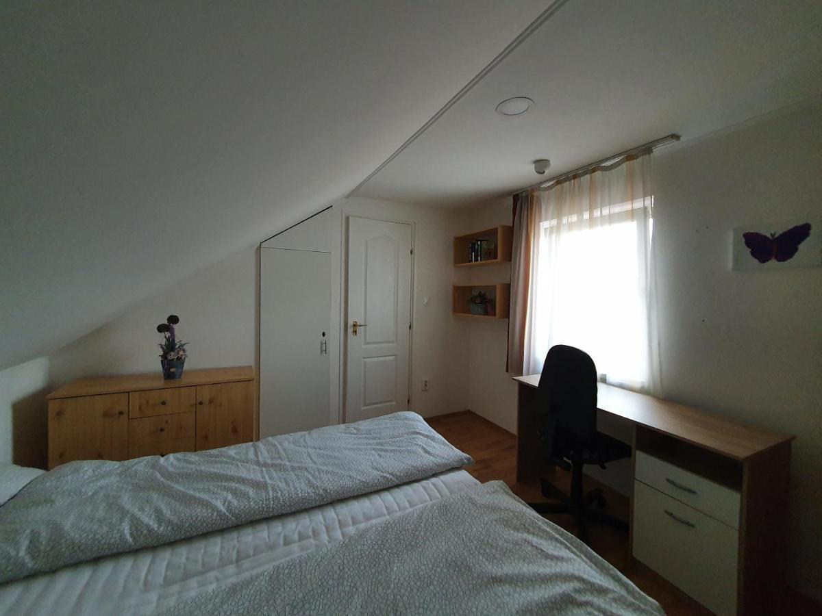 Nyil Apartman Wellnes Debrecen Exteriör bild