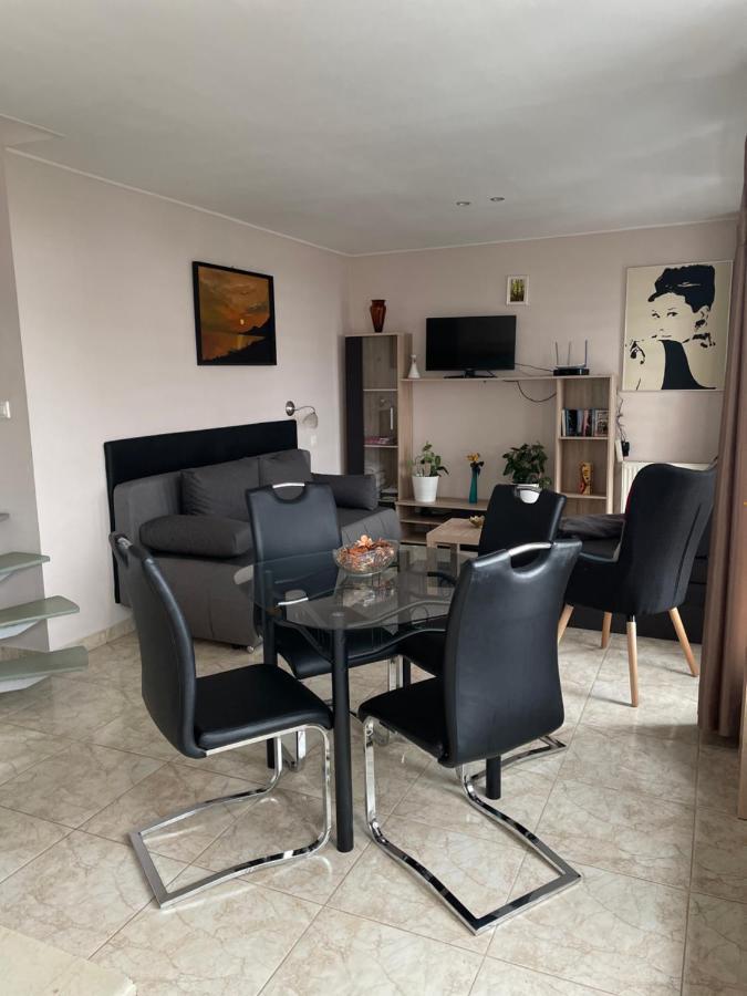 Nyil Apartman Wellnes Debrecen Exteriör bild